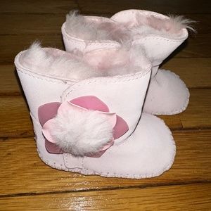 Baby girl moccasin boot